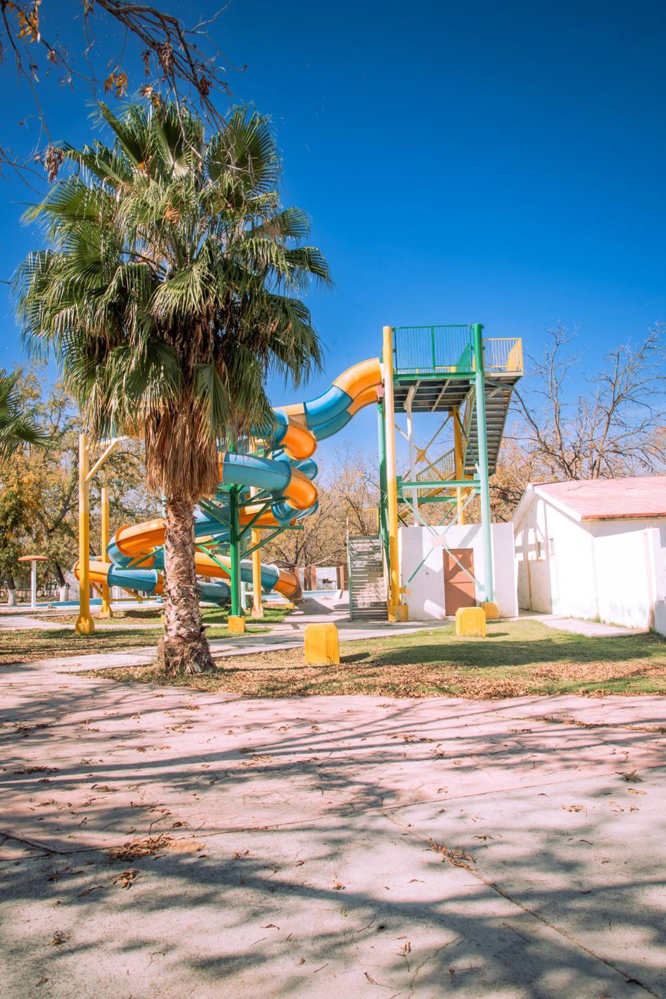 Hotel Pueblo Viejo Parras de la Fuente Exterior foto